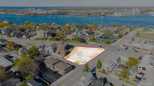 805 Pine Grove Ave, Port Huron, MI, 48060-3730 | Card Image