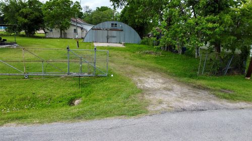 400 Dreamland Avenue, Crosby, TX, 77532 | Card Image
