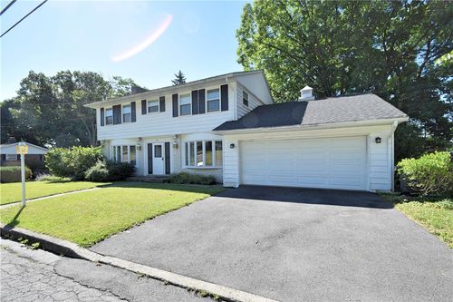 122 E Plainfield Avenue, Pen Argyl Boro, PA, 18072 | Card Image