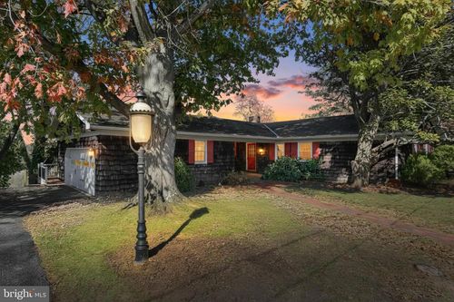 150 Ridge Ave, GLEN ROCK, PA, 17327-8916 | Card Image