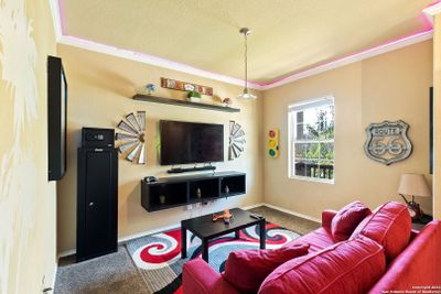 9923 Fuchsia View, House other with 3 bedrooms, 2 bathrooms and null parking in San Antonio TX | Image 3