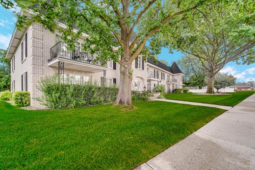 apt-b2-2291 Martha St, Highland, IN, 46322-3748 | Card Image
