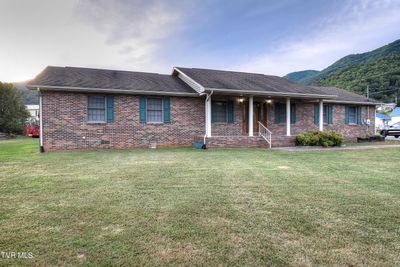 103 Mountain View Drive, House other with 3 bedrooms, 2 bathrooms and null parking in Hampton TN | Image 3