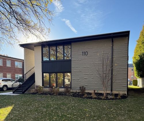 4-110 N Willow Rd, Elmhurst, IL, 60126-2958 | Card Image