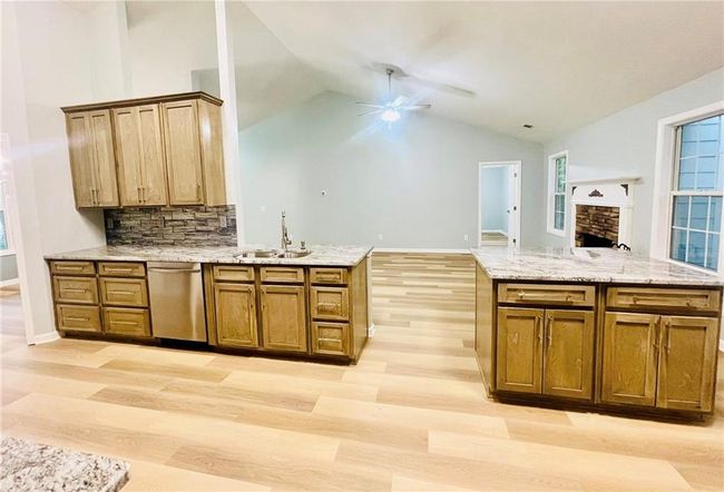 7675 Lanier View Rdg, House other with 3 bedrooms, 2 bathrooms and 2 parking in Cumming GA | Image 6