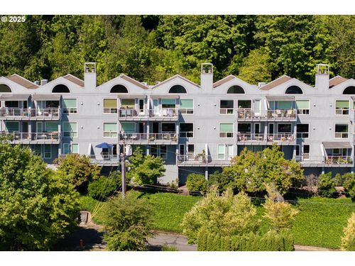 5425 Sw View Point Ter, Portland, OR, 97239 | Card Image