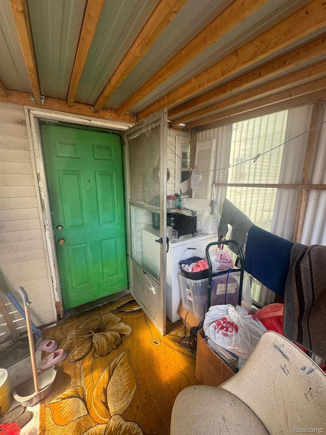 2340 Commor St, Home with 0 bedrooms, 2 bathrooms and null parking in Hamtramck MI | Image 24