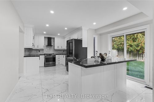 7 Macdermott Dr, Ajax, ON, L1T3S7 | Card Image