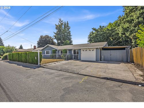 471 Marshall St, Woodburn, OR, 97071-5823 | Card Image