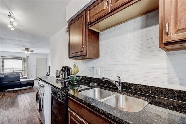 APT-303 - 2200 San Gabriel St, Condo with 2 bedrooms, 2 bathrooms and null parking in Austin TX | Image 6