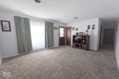 110 Norfolk Dr, Alexandria, IN, 46001-1226 | Card Image