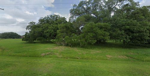 920 Mill Rd, Angleton, TX, 77515-9638 | Card Image