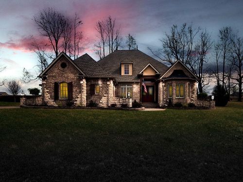 104 Lochmeade Dr, Atoka, TN, 38004-7943 | Card Image