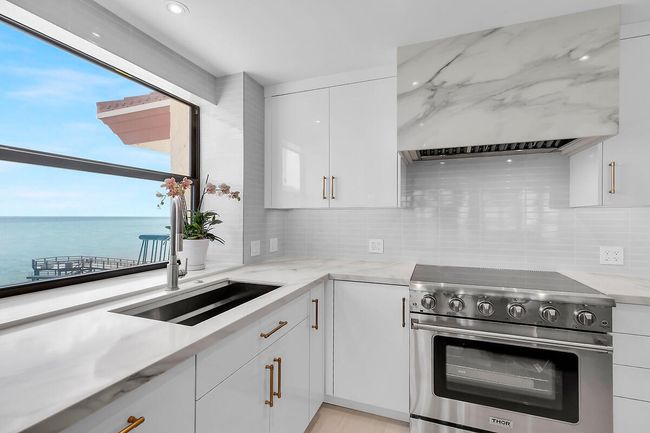 Kitchen Sink Ocean Views | Image 17