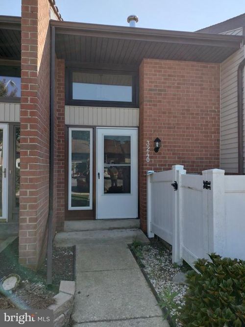 3240-3240 Fairway Dr, WILMINGTON, DE, 19808-3556 | Card Image