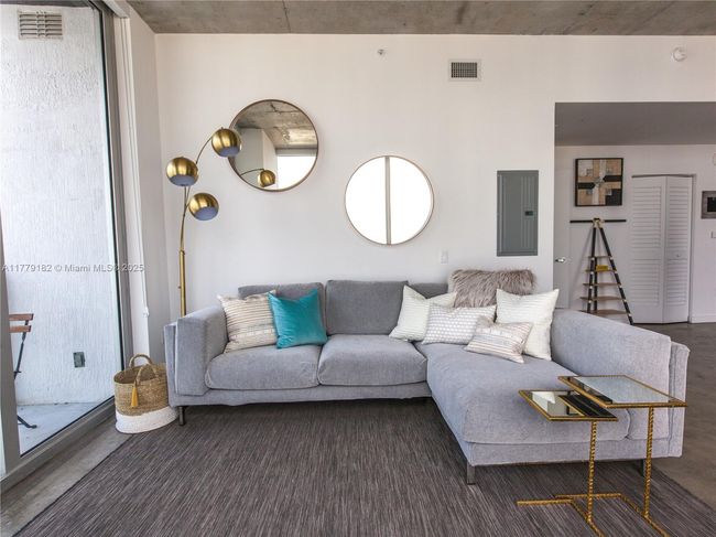 APT-2802 - 151 Se 1 St St, Condo with 1 bedrooms, 1 bathrooms and null parking in Miami FL | Image 11