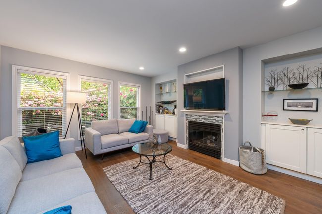 1452 Stevens St, Townhouse with 3 bedrooms, 3 bathrooms and 5 parking in White Rock BC | Image 5
