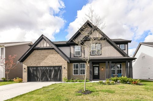 9920 Deep Royal Way, Indianapolis, IN, 46239-9811 | Card Image