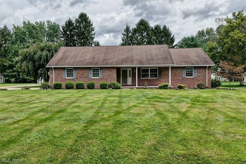 3446 South Avenue Se, New Philadelphia, OH, 44663 | Card Image