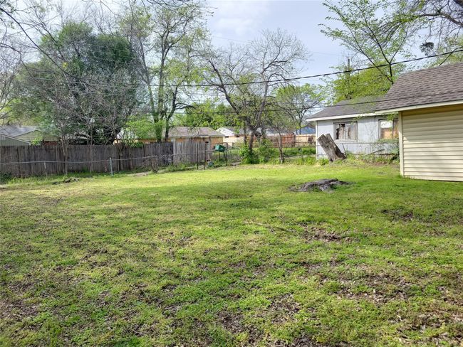 View of yard | Image 16