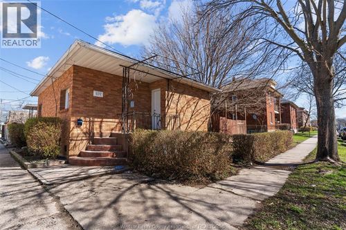 614 Elliott Street E, Windsor, ON, N9A3S2 | Card Image