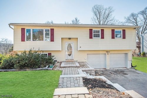 22 Mountain Heights Dr, Sparta, NJ, 07871-2835 | Card Image