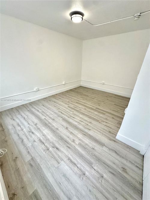apt-11-967 Sw 5th St, Miami, FL, 33130-2539 | Card Image
