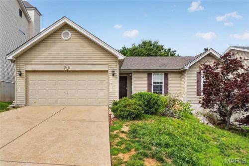 763 Shadow Pine Dr, Fenton, MO, 63026-8318 | Card Image