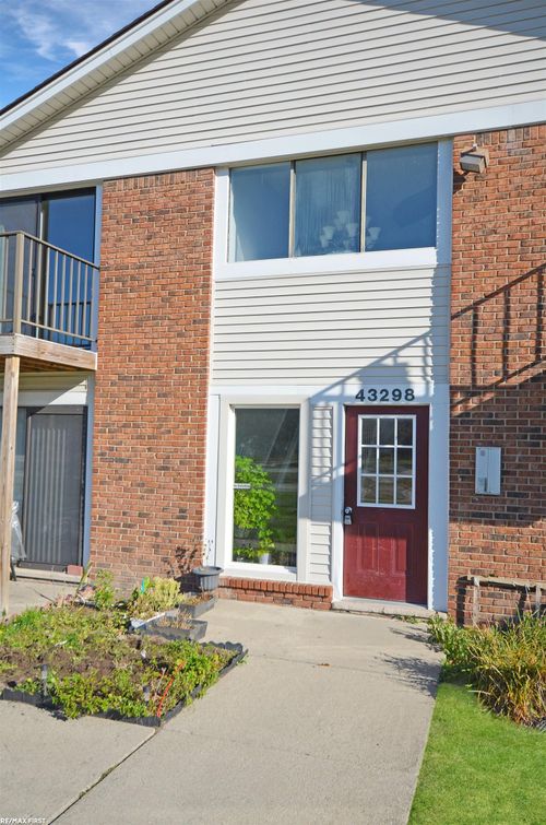 43298 #40 Mound Road, Sterling Heights, MI, 48314 | Card Image