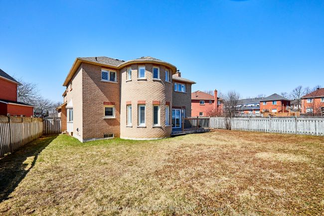 30 Wigston Crt, House other with 4 bedrooms, 3 bathrooms and 4 parking in Whitby ON | Image 27