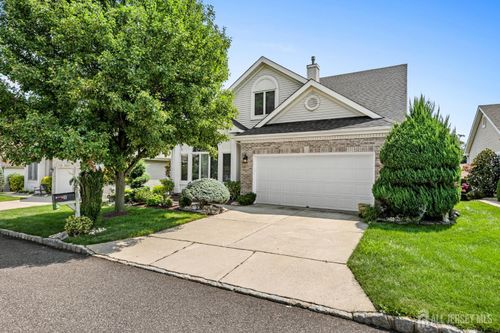 8 Sherwood Dr, Monroe, NJ, 08831-1976 | Card Image