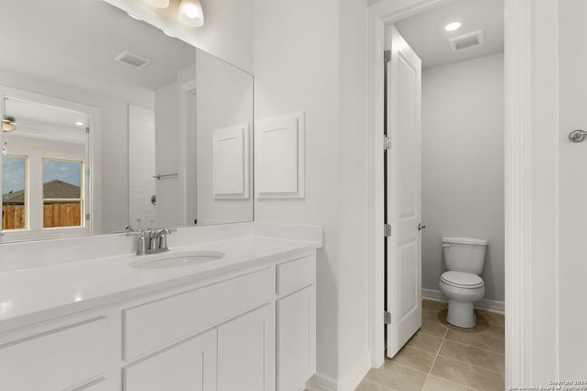 948 Nolte Bnd, House other with 3 bedrooms, 3 bathrooms and null parking in Seguin TX | Image 22