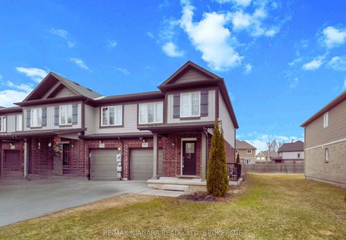 7921 Oldfield Rd, Niagara Falls, ON, L2G0H8 | Card Image