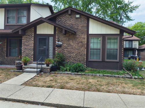 28414 Queens Ct, Warren, MI, 48093-6094 | Card Image