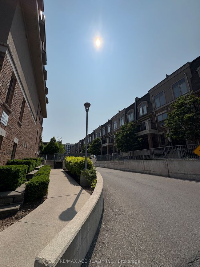 8 - 2441 Greenwich Dr, Condo with 2 bedrooms, 2 bathrooms and 2 parking in Oakville ON | Image 39
