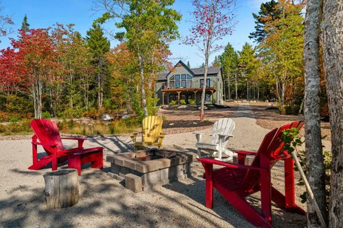 250 Maple Leaf Lane, Lapland, NS, B4V7V1 | Card Image