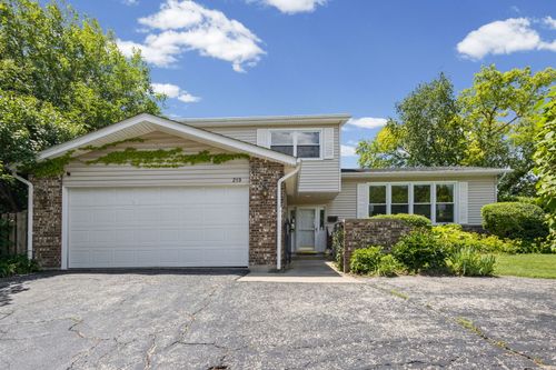 219 Appletree Ln, Arlington Heights, IL, 60004-2509 | Card Image