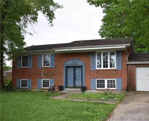 934 Parkwood Dr, Clarksville, IN, 47129-1102 | Card Image