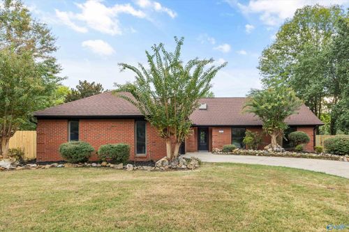 1901 Helmsdale Circle, Huntsville, AL, 35803 | Card Image