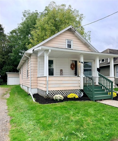 430 Phoenix Ave, Elmira, NY, 14904-2411 | Card Image