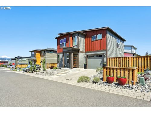 1250 29th St, Hood River, OR, 97031-1585 | Card Image