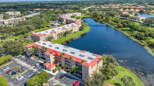 205-5842 Crystal Shores Dr, Boynton Beach, FL, 33437-5661 | Card Image