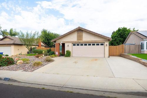 1828 Donahue Dr, El Cajon, CA, 92019-4212 | Card Image