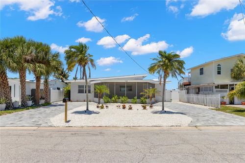 708 Sunset Cv, MADEIRA BEACH, FL, 33708-2385 | Card Image