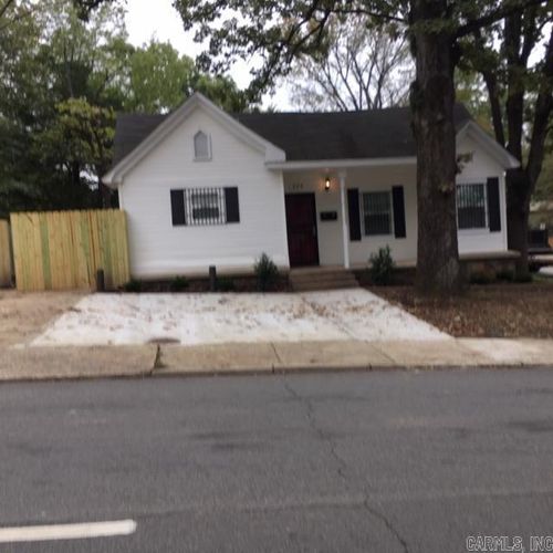 323 Uams Blvd, Little Rock, AR, 72205 | Card Image
