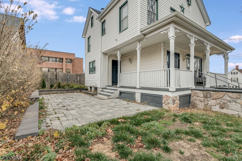 Residential in Newton Town 3