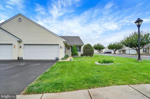 233 Equine Cv, RED LION, PA, 17356-8781 | Card Image