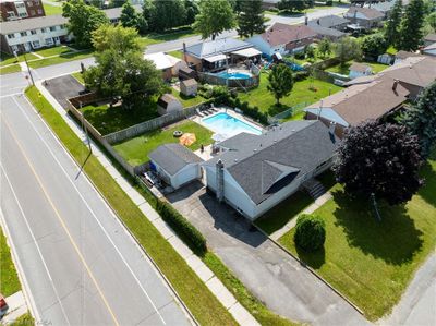 87 Oxford Cres, House other with 5 bedrooms, 2 bathrooms and 5 parking in Amherstview ON | Image 3