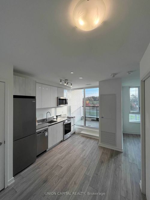 320-3100 Keele St, North York, ON, M3M0E1 | Card Image