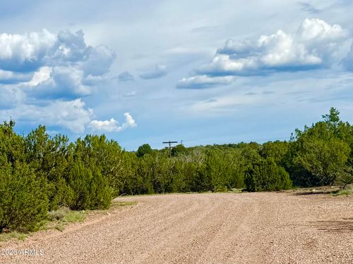 --8322 Navajo Drive, Show Low, AZ, 85901 | Card Image